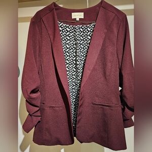 Women's Burgundy Blazer With 3/4 Length Sleeves